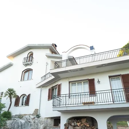 Del Pino, Terrazza Vista Mare Villa Minturno