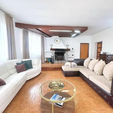 Del Pino, Terrazza Vista Mare Villa